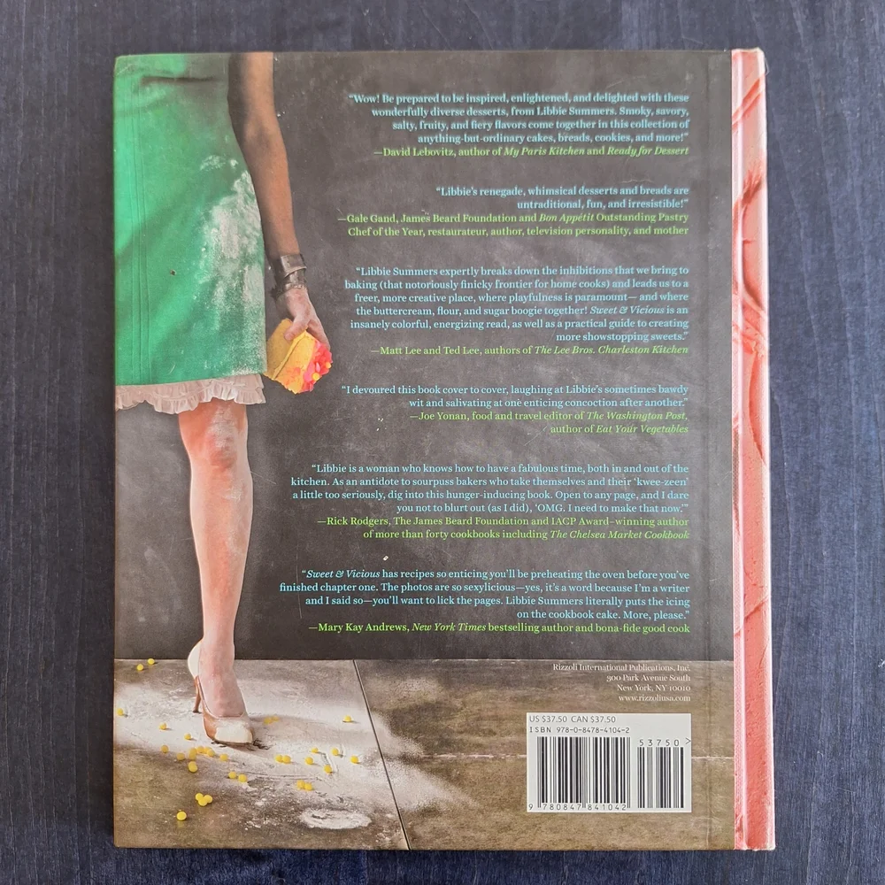 Sweet & Vicious - Baking With Attitude By Libbie Summers NWOT
